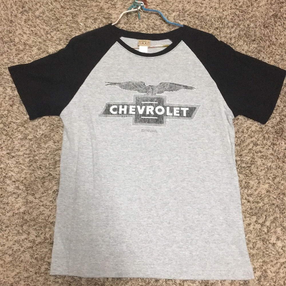 Gray and black Chevrolet shirt